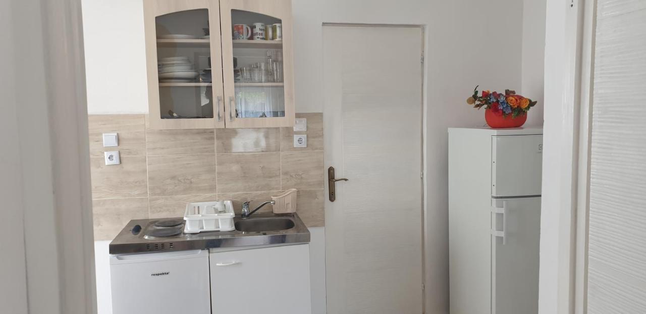 Napfeny Apartmanhaz Балатонберень Экстерьер фото